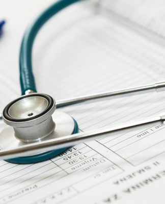 W jaki sposób reforma służby zdrowia w krajach europejskich dotyka pracodawców?